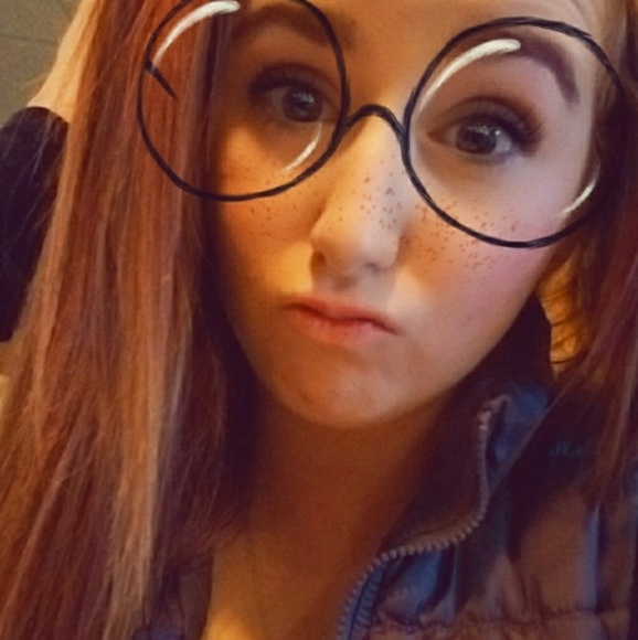 Meet your Posher, Sarah - Picture 1 of 1